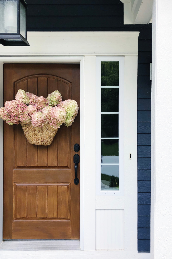 How to make a simple dried hydrangea fall "wreath" for your front door.